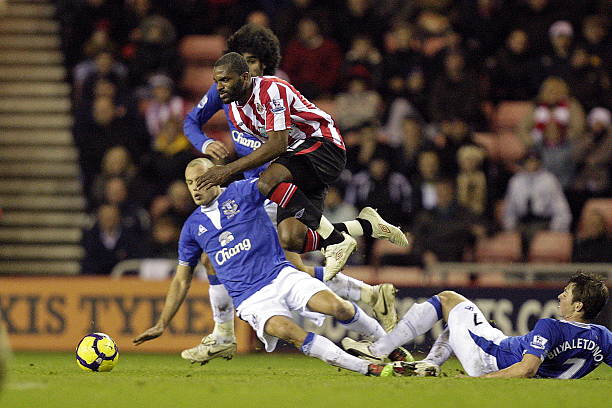 队在争夺西 队在争夺西