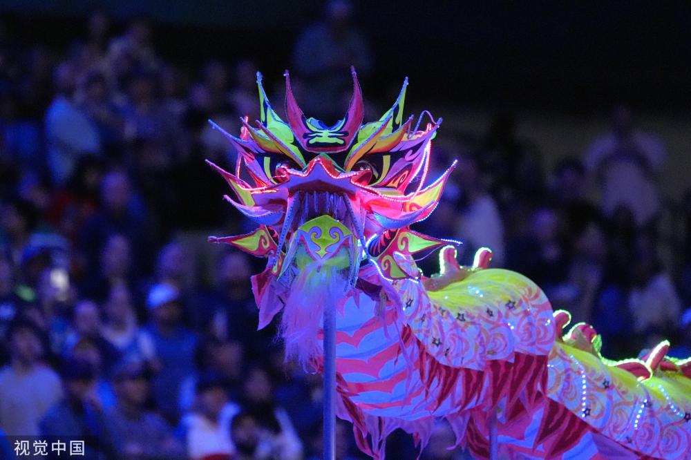 許多評論員 許多評論員